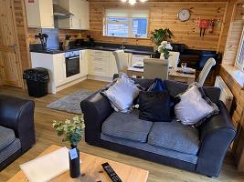Woodlakes Larch Plus 17