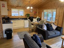 Woodlakes Larch Plus 17