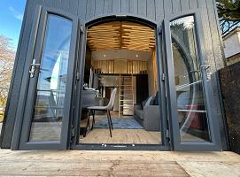 Applegrove Lux Barn 1