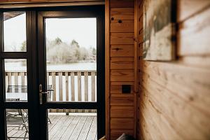 Woodlakes Cosy Cedar 2 Lakeside