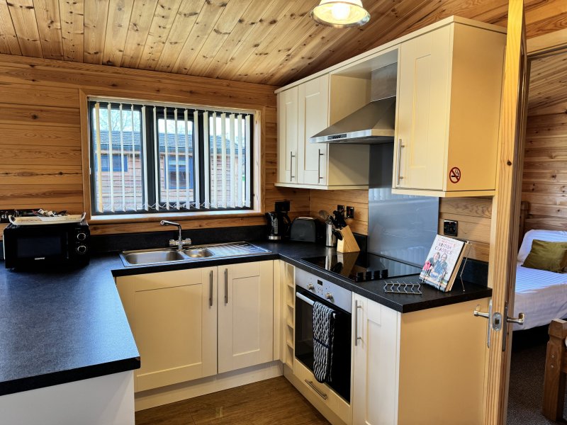 Woodlakes Larch Plus 22 photo 3