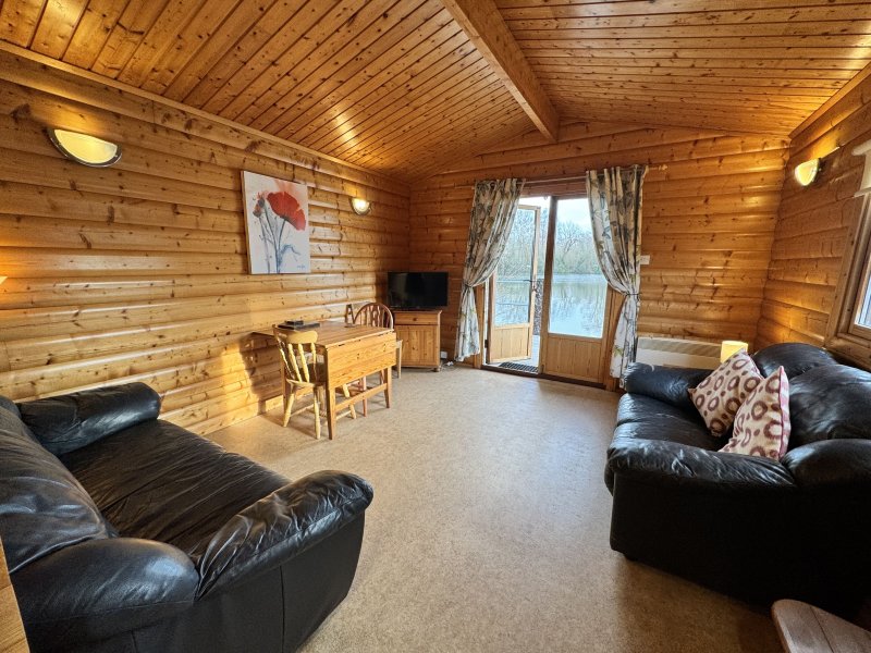 Woodlakes Cedar Lakeside
