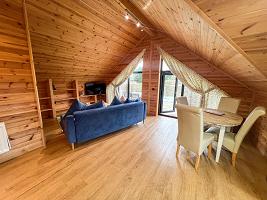 Woodlakes Ash 32 - Secret Retreat