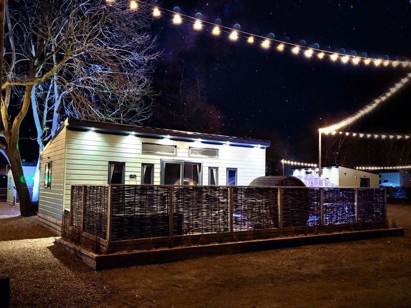 Woodlakes - Lux Oasis - Sauna &amp; Dome