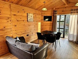 Woodlakes Cosy Larch 13